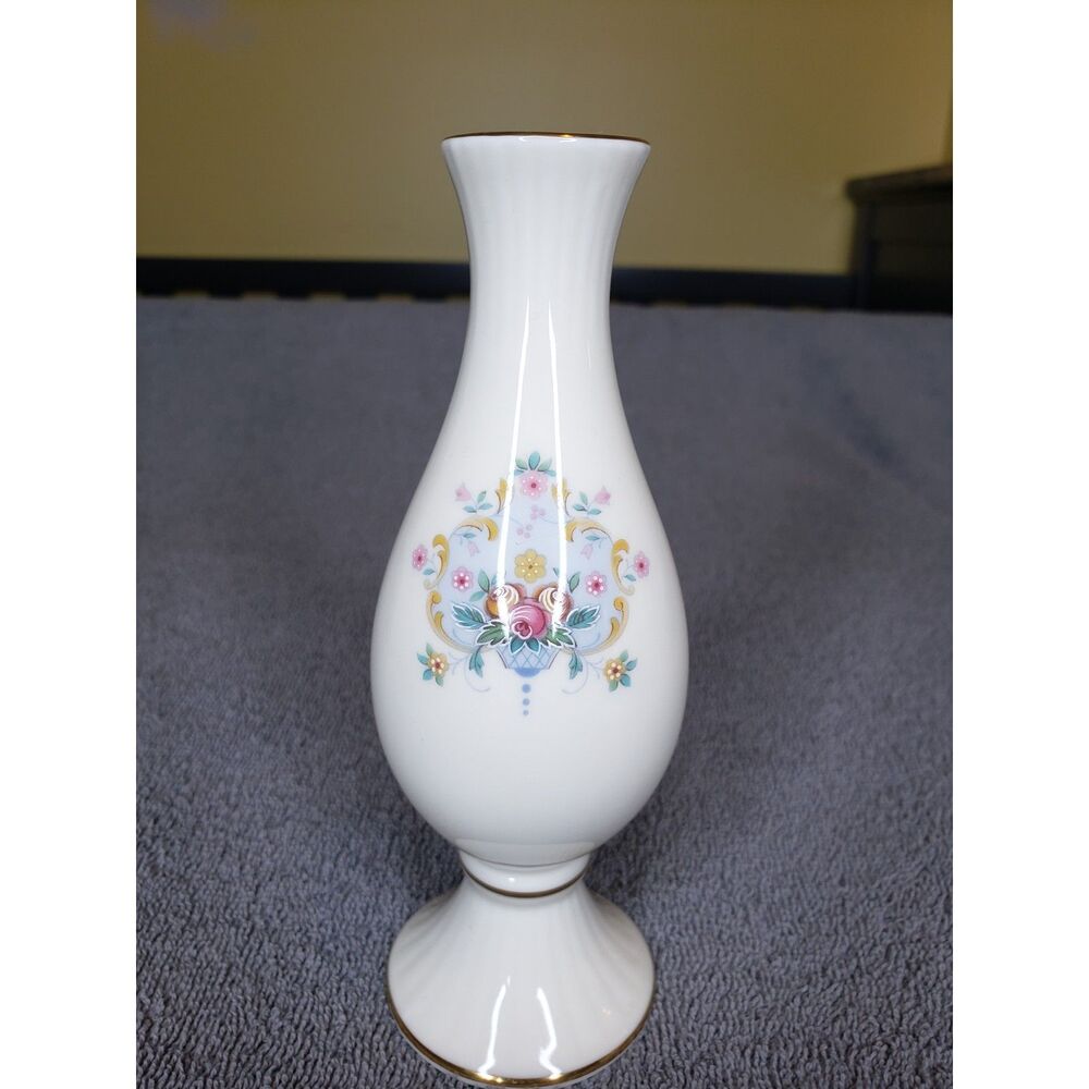 Bud Vase Vintage 1981 Royal Doulton(U.K) Juliet Bud Vase English Fine Bone China